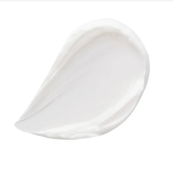 Charlotte Tilbury • Magic Cream Moisturizer - Picture 4 of 7